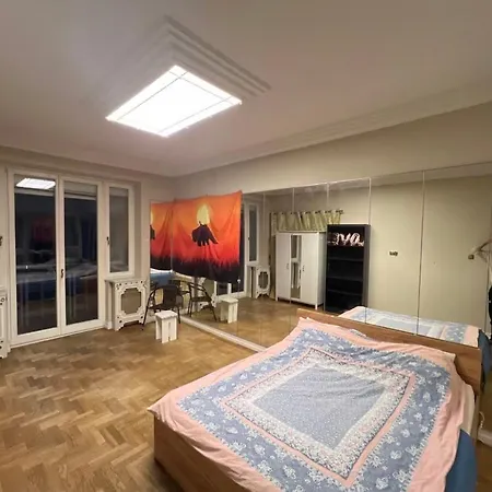 5 Min From Center By Feet Δωμάτια σε οικογενειακή κατοικία *